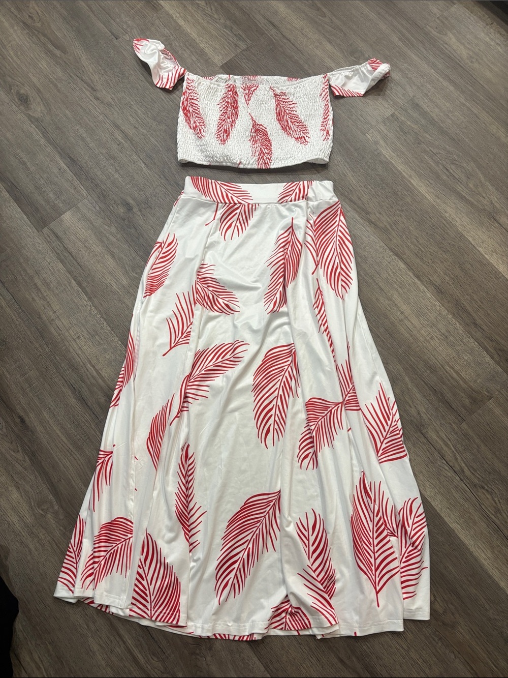 Off-Shoulder Red Leaf Print Maxi Skirt Set - Women